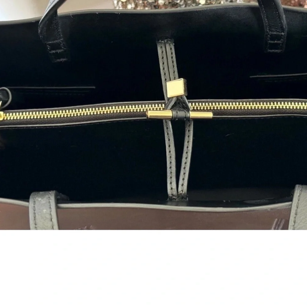 Tory Burch Black leather Block-Tbag w/ removable clutch GUC